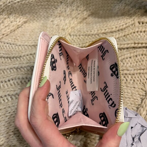 Juicy Couture "Sweet n Juicy" Black Barrel Bag & Matching Wallet Set NWT - Picture 6 of 10